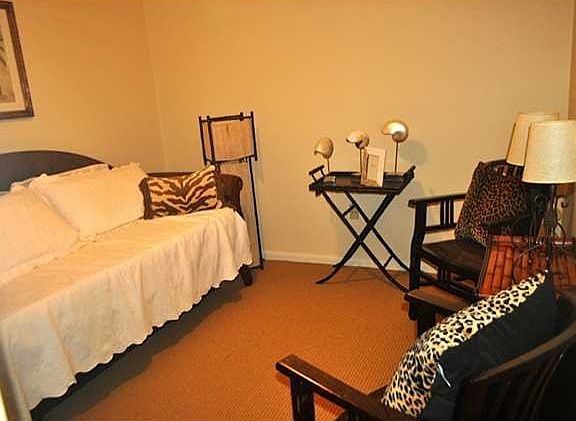4th image of 6061 Collins Ave APT 12C