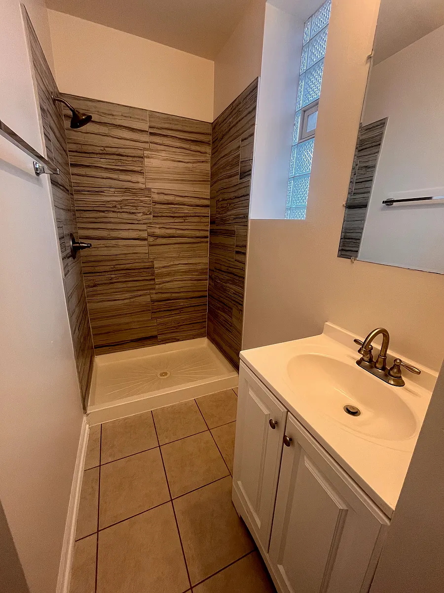 Building Photo - 3227 S Carpenter St #2F
