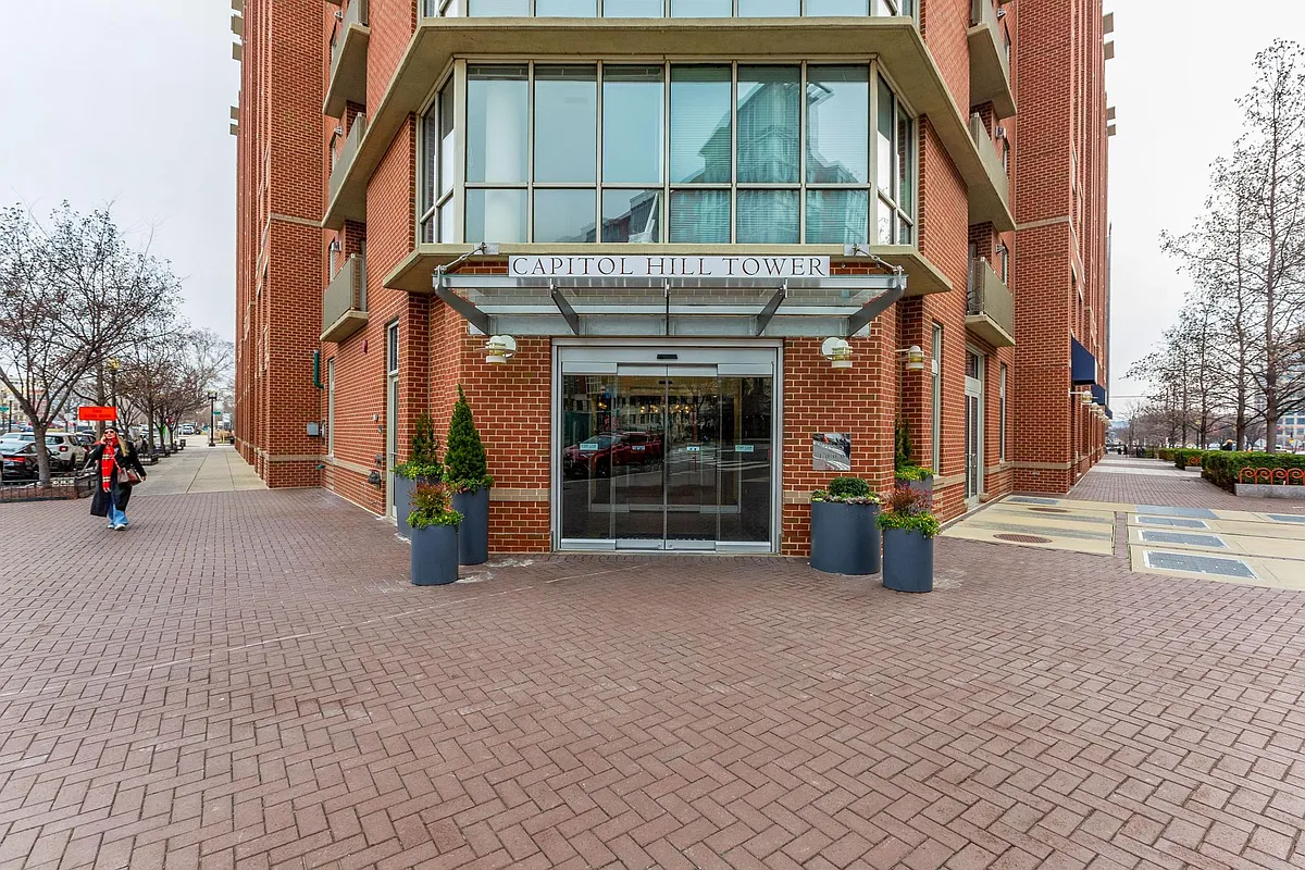 Building Photo - 1000 New Jersey Ave SE #316