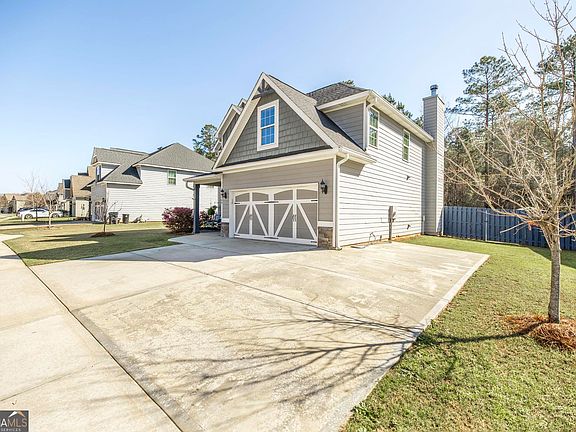 4th image of 104 Golden Rod Trl