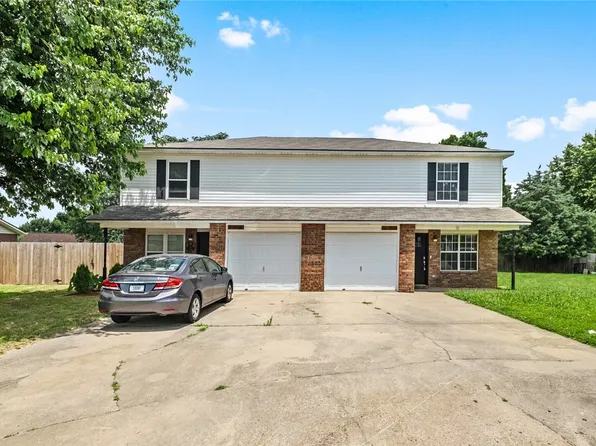 4644 W Dover St, Fayetteville, AR 72704