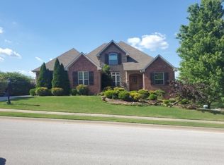 1700 NW Windham Ave, Bentonville, AR 72712