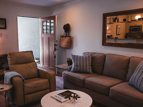 5th image of 1500 E Side Dr Unit 114-A