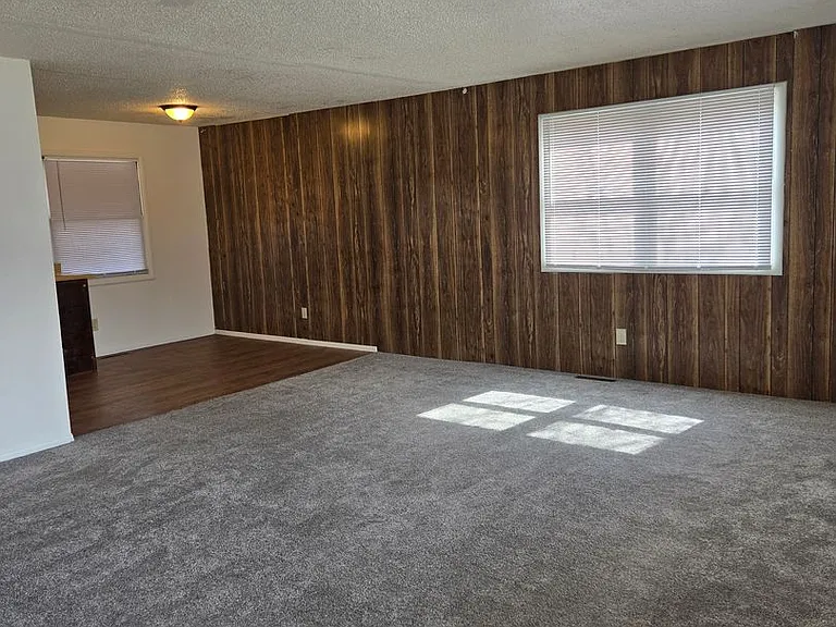 318 & 320 N 19th Ave — Photo 3