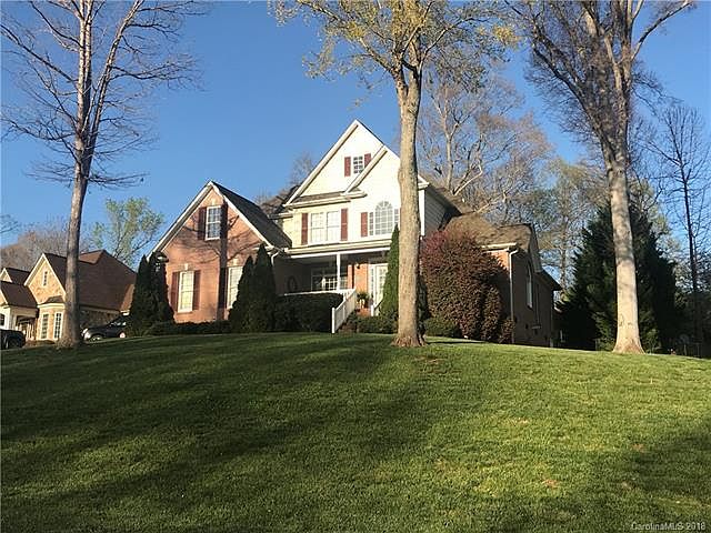 1st image of 3038 Greenmont Cir