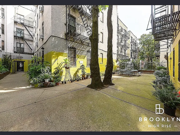 291 Martense St #1F — Photo 10