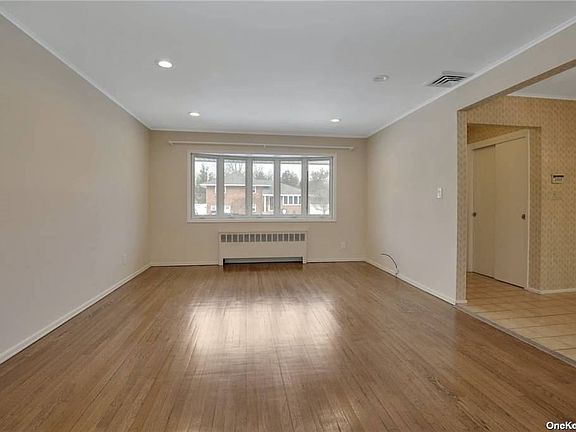3rd image of 15 Sherwood Dr