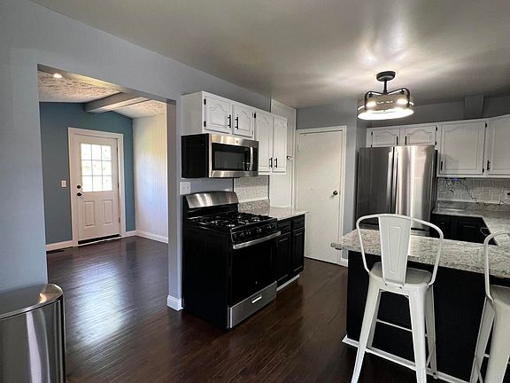 5th image of 3609 Jacqueline Dr