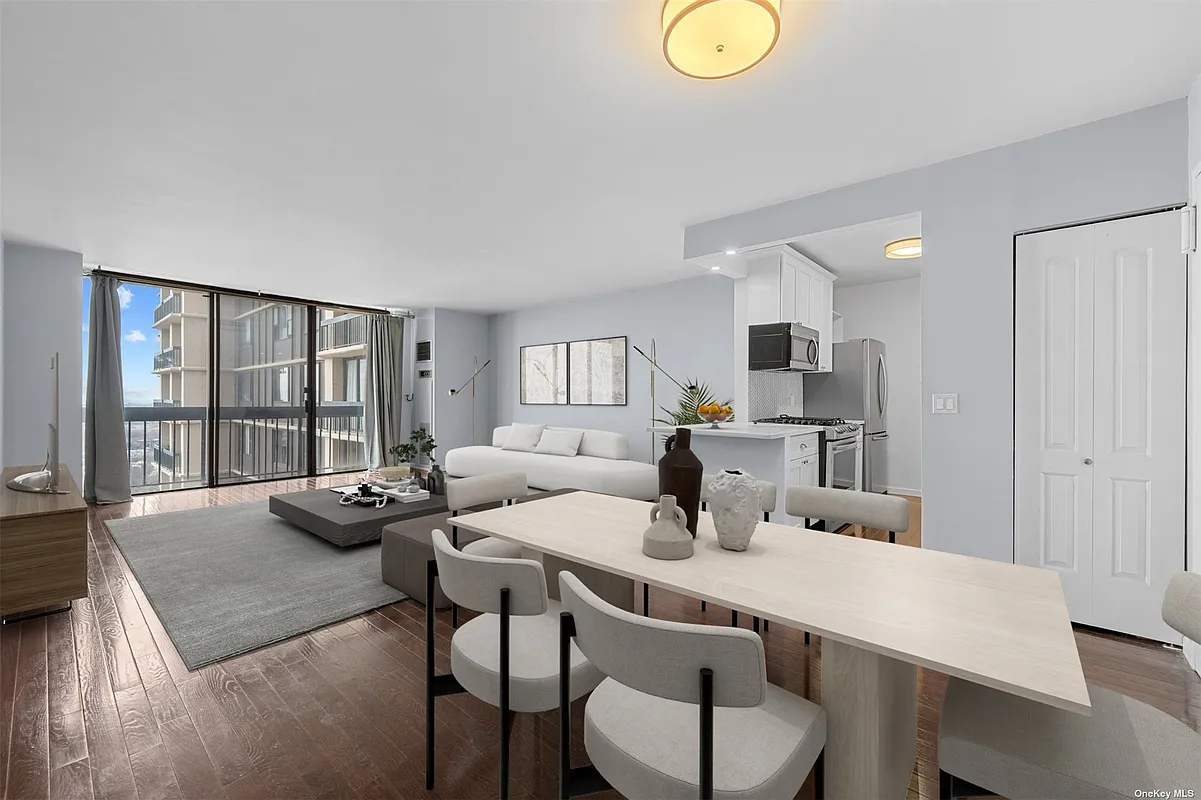 27110 Grand Central Pkwy Unit 20T