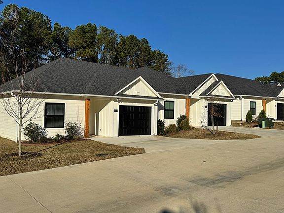 4th image of 1011 McClenny Dr #1102