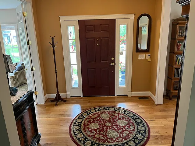 2 bed, 2.5 bath, 2450 sqft, $4,100 — Photo 2