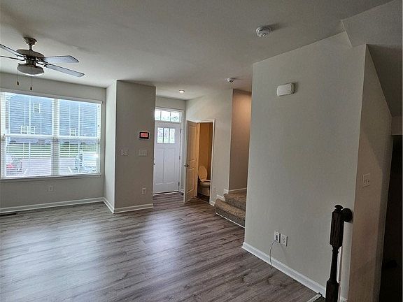 5th image of 3958 Grove Point Dr