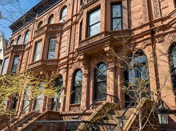 180 8th Ave, Brooklyn, NY 11215