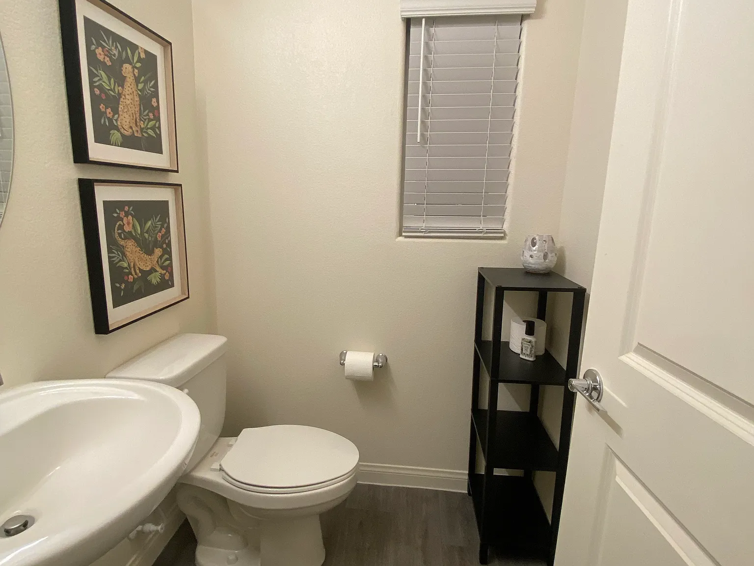 3 bed, 2.5 bath, 1668 sqft, $2,100 — Photo 3