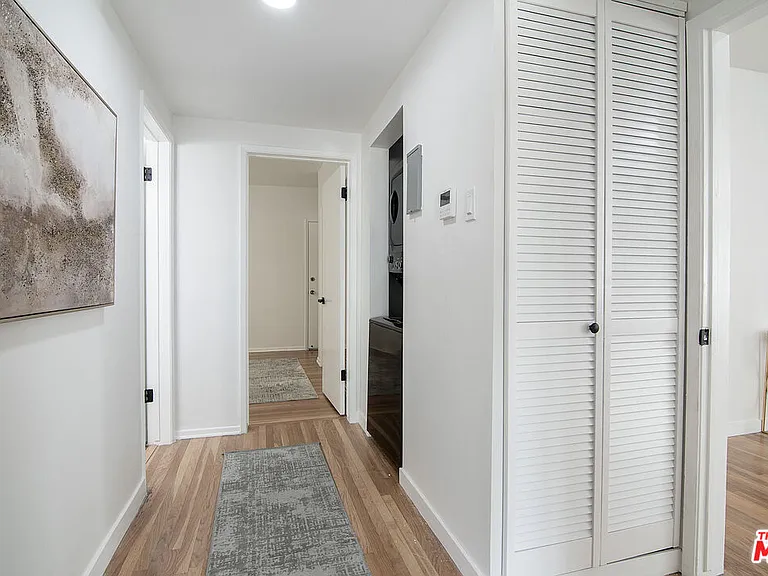 344 S Rexford Dr #4 — Photo 19