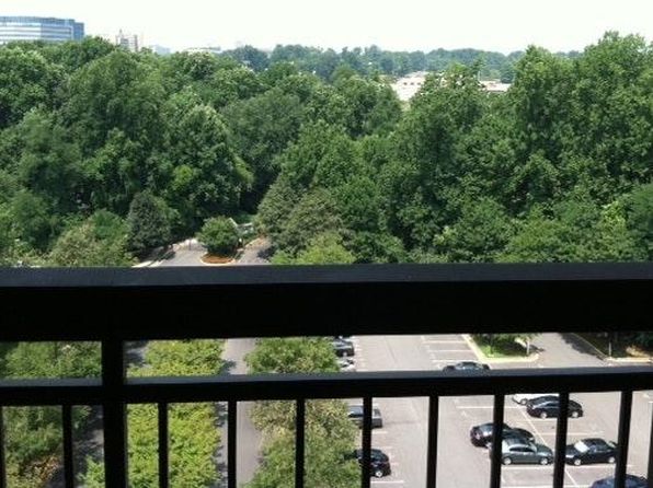 2230 George C Marshall Dr APT 1121