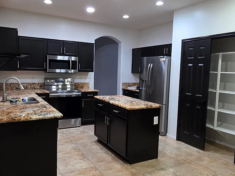 10429 W Roanoke Ave — Photo 21