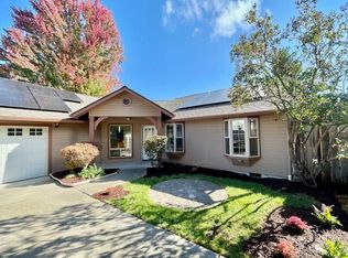 260 Arnos St, Talent, OR 97540