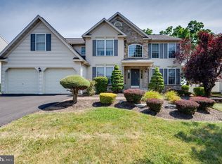 13 Mellowbrook Dr, Sinking Spring, PA 19608