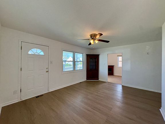 2nd image of 8252 Longpoint Rd