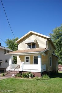 1893 Larchmont Ave NE, Warren, OH, 44483
