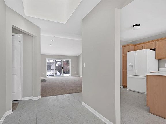 4th image of 41080 Greenspire Dr