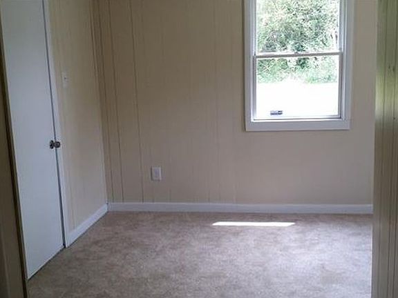 3rd image of 109 Walkover St