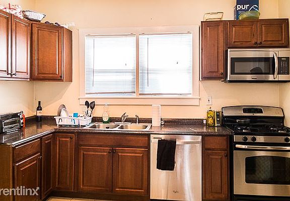 135 Lexington Apt 1 (1 of 5)