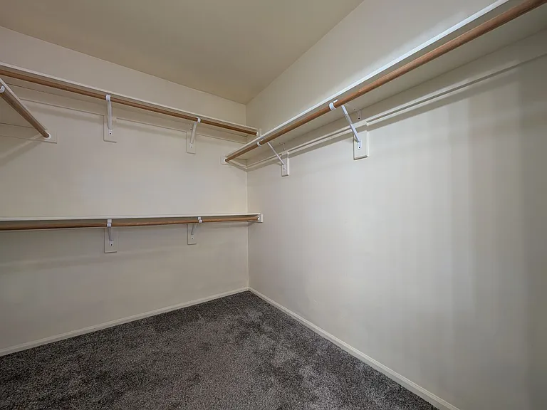 5220 Wales Dr — Photo 14