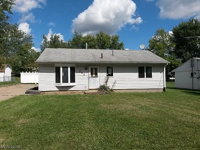 1st image of 762 Virginia Dr NW