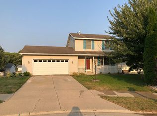 1227 Wellington Rd, Holland, MI 49423