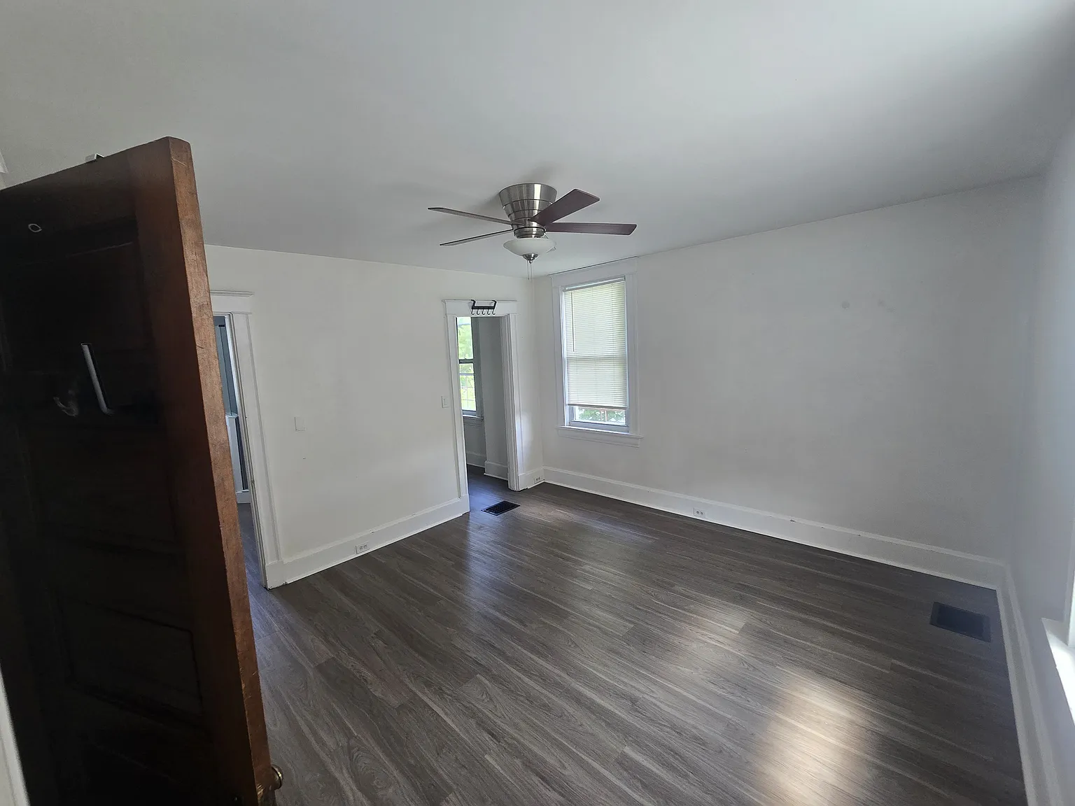 1 bed, 850 sqft, $1,150 — Photo 1