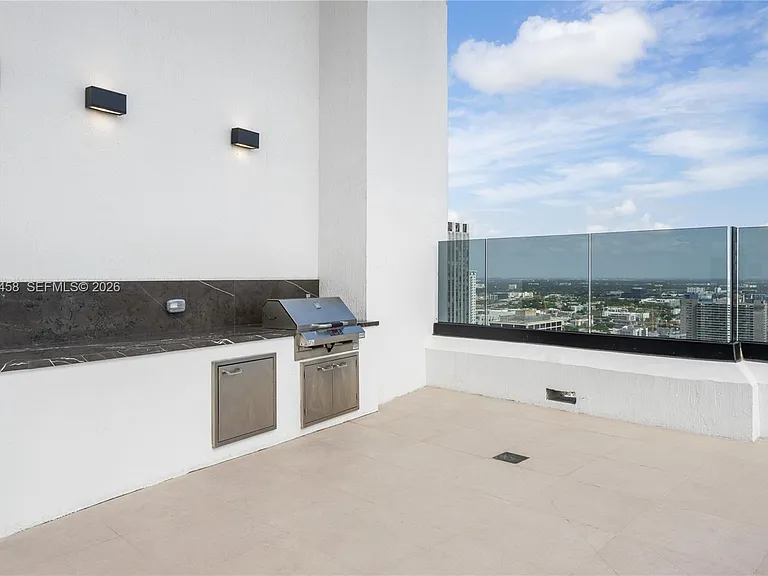 225 N Miami Ave #3107 — Photo 35