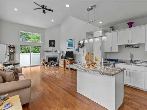 80 Bear Hill Rd #101, Cumberland, RI 02864