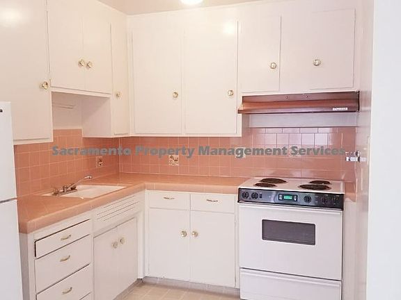 2nd image of 2443 Castro Way APT 3
