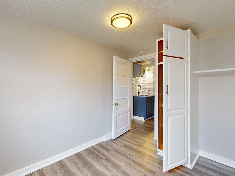 2550 Elyria Ave — Photo 16