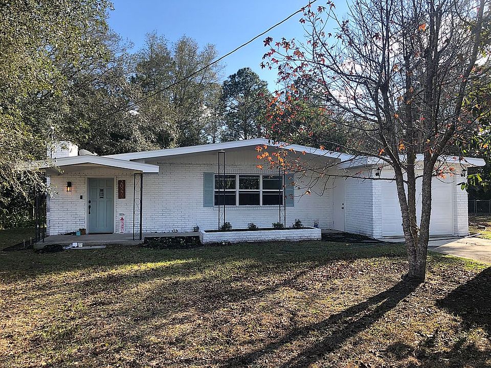 1st image of 20272 SW Rainbow Lakes Blvd