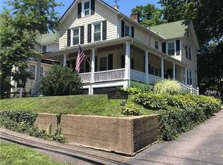 28 Tooker Ave #2, Oyster Bay, NY 11771