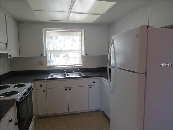 5th image of 2587 Granada Cir E