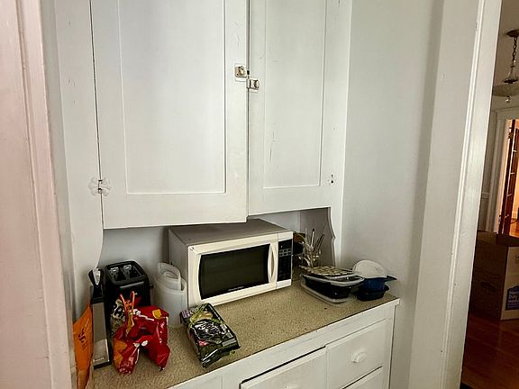 4th image of 33 Brington Rd #1