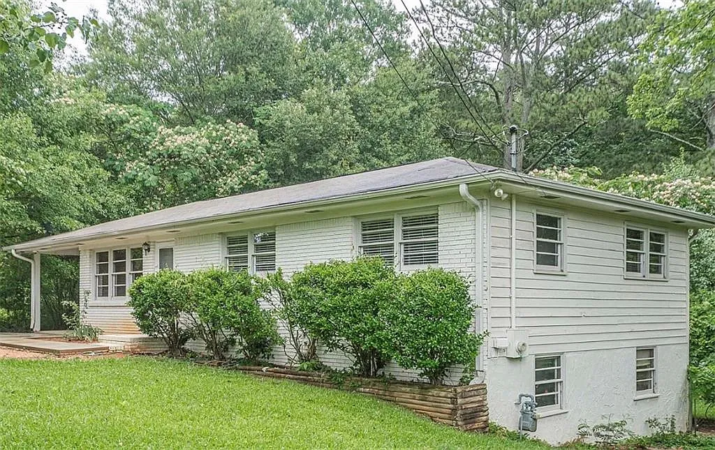 3 bed, 1.0 bath, 1080 sqft, $2,500 — Photo 2