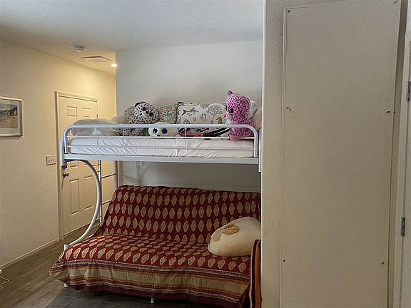 4th image of 536 Ponderosa Dr