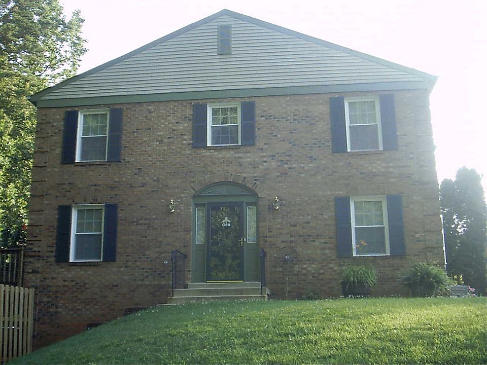 End unit with full finished basement