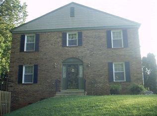 4718 S Park Ct, Woodbridge, VA 22193