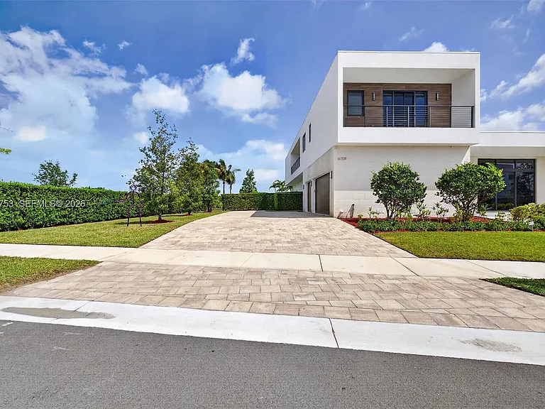 16709 Botaniko Dr N — Photo 12