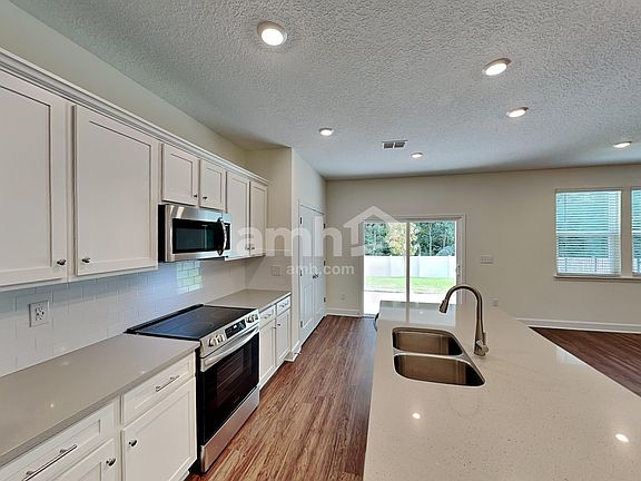 4th image of 8573 Belfort Landing Dr