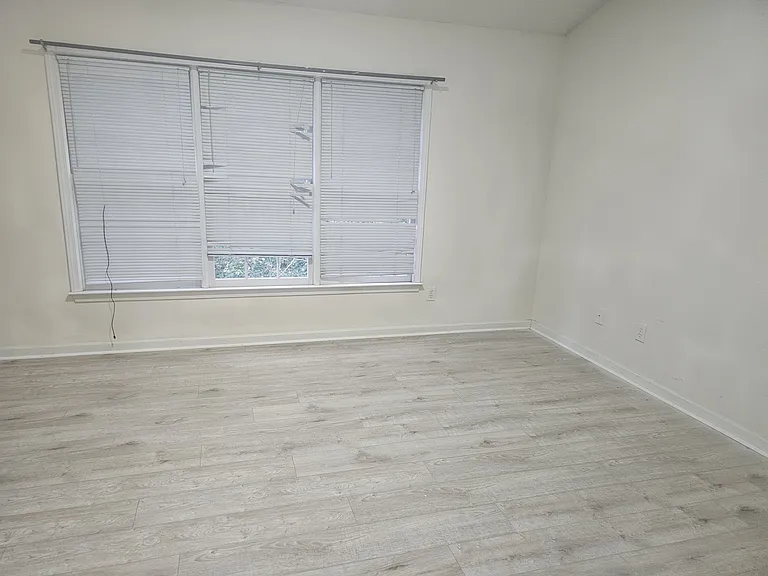 2260 Eagle Nest Blf — Photo 3