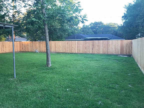 4th image of 9615 Weatherwood Dr