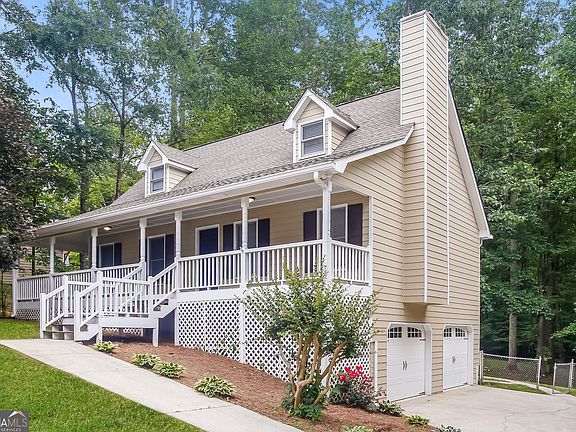 2nd image of 133 Oak Landing Cir