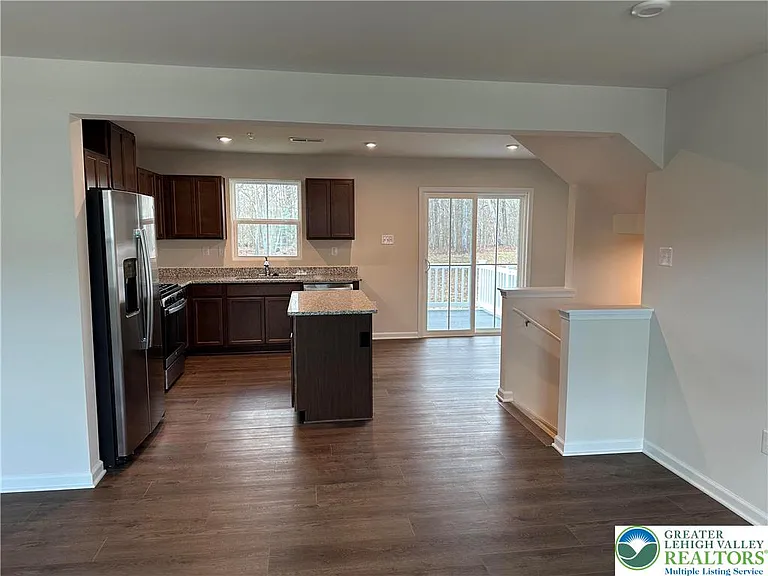 157 Van Fleet Cir — Photo 11